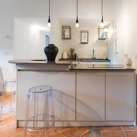 Pgrhome Domus Pantheon